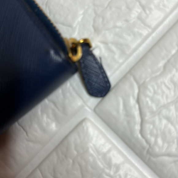 Prada Wallet - Picture 5 of 7
